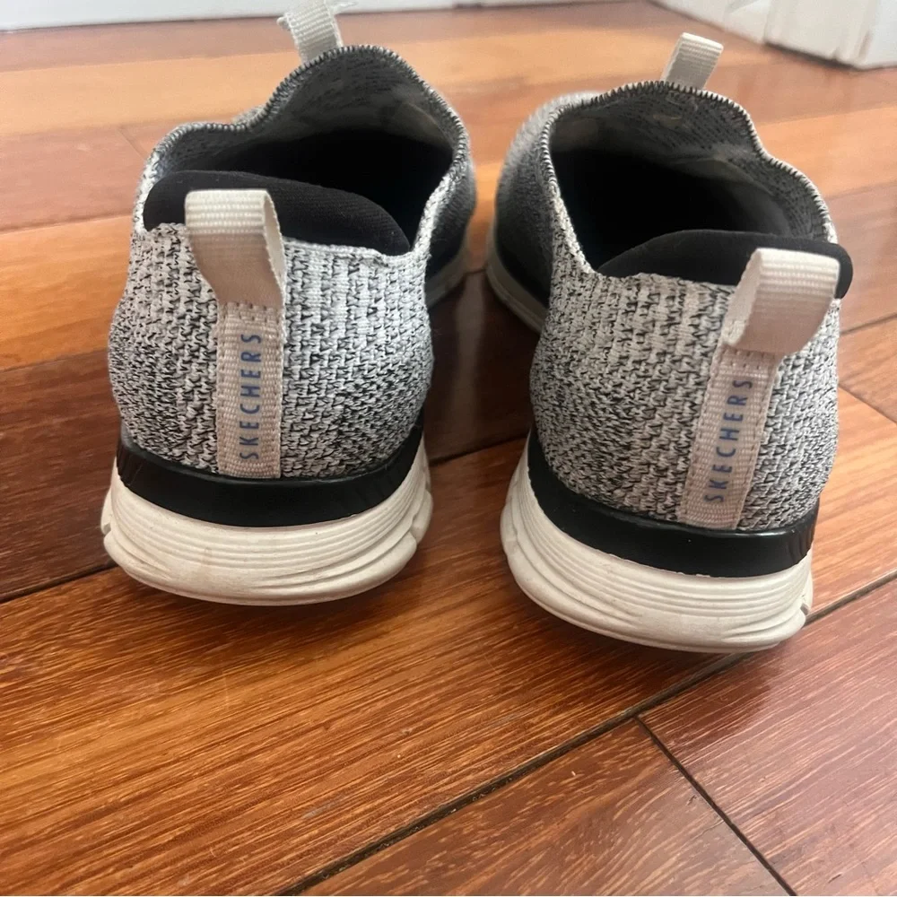Skechers Luminate size 7.5 - Picture 9 of 10